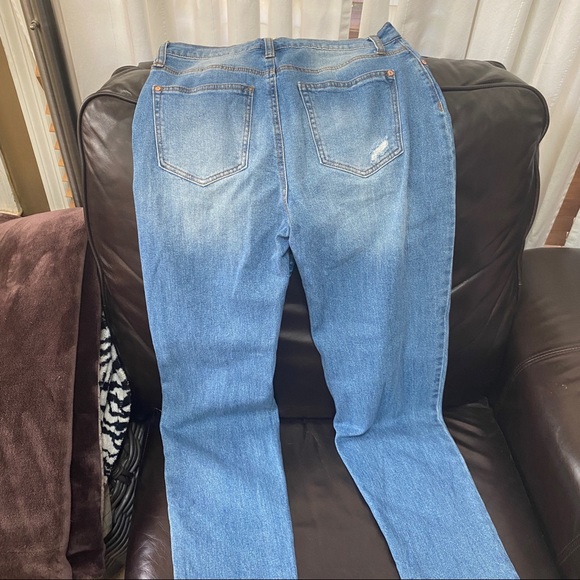 Altar’d State Johanna destructed jeans NWT Size 29/9 - Picture 5 of 8